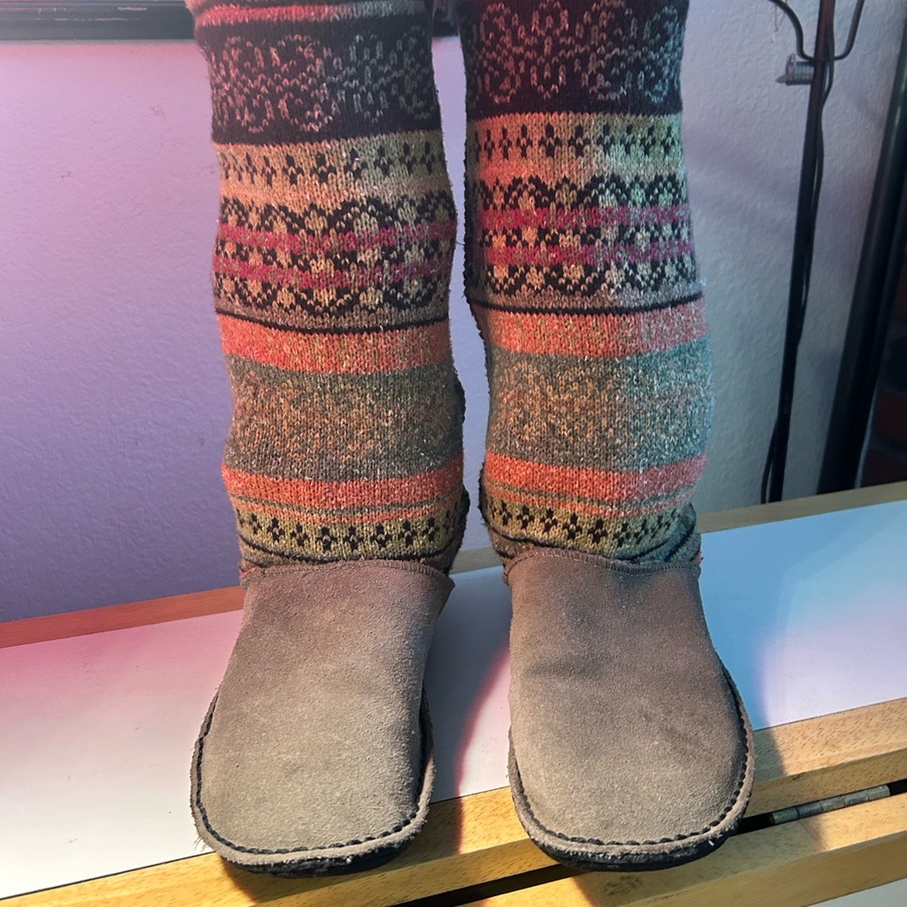 Keen Gray Winter Rain Boots with Cozy Knit Design